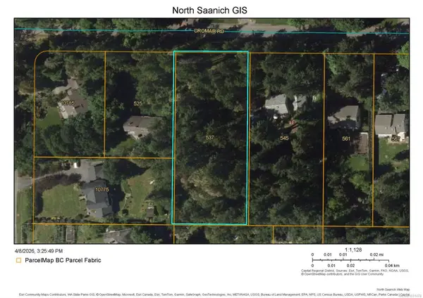 537 Cromar Rd, North Saanich BC V8L 5M5