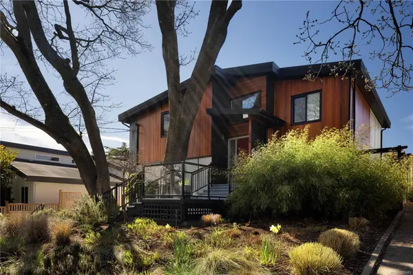 338 Foul Bay Rd, Victoria BC V8S 4G7