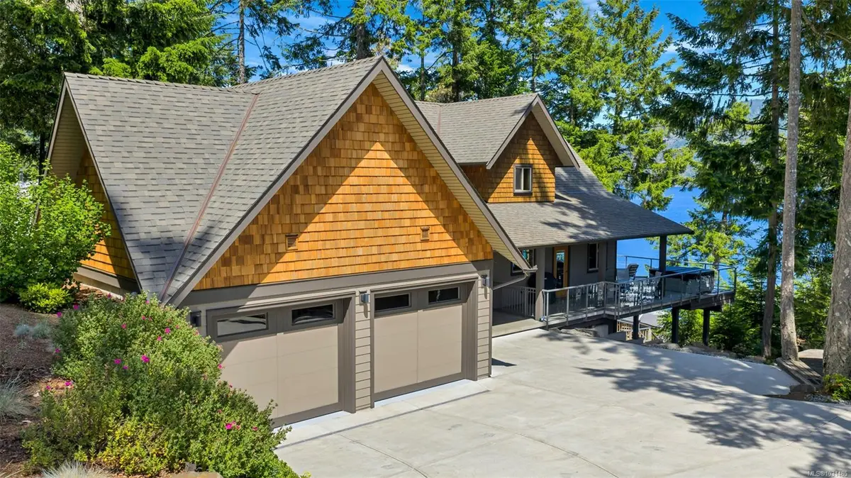 6371 Genoa Bay Rd, Duncan BC V9L 5Y4