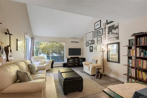 1294 Denman St, Victoria BC V8T 1L8