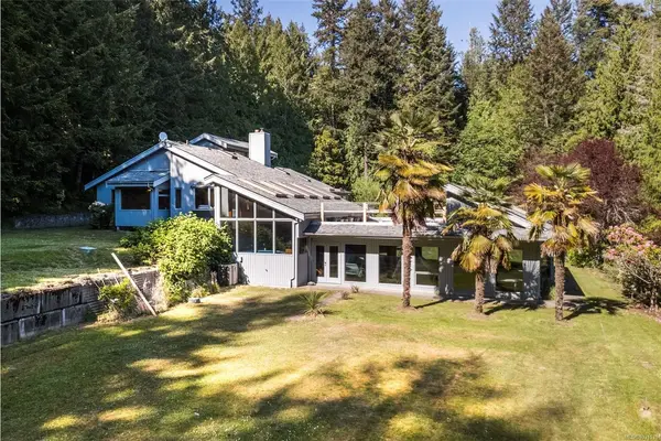5630 Batu Rd, Saanich BC V8Z 6K5