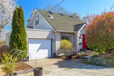 250 Harvey St, Nanaimo BC V9R 3W7