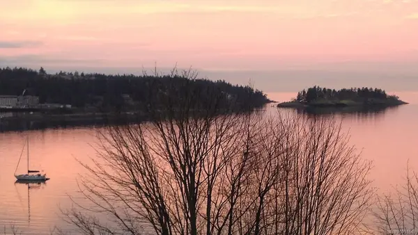 2560 Departure Bay Rd # 205, Nanaimo BC V9S 5P1