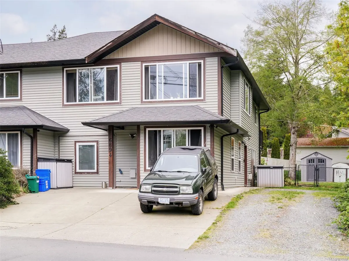 6894 Beaton Rd, Sooke BC V9Z 0M3