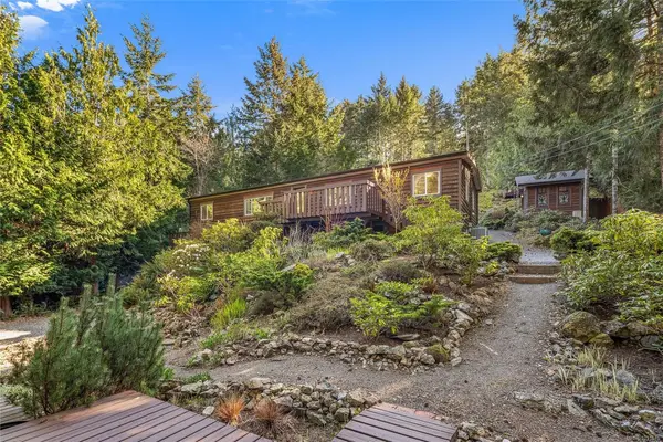 6255 East Sooke Rd, Sooke BC V9Z 0Z9 - 3 bed, 2.0 bath in Sooke
