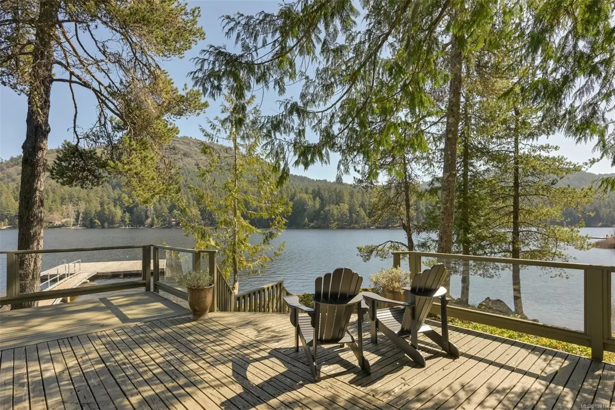 2037 Ida Ave, Shawnigan Lake BC V0R 2W3