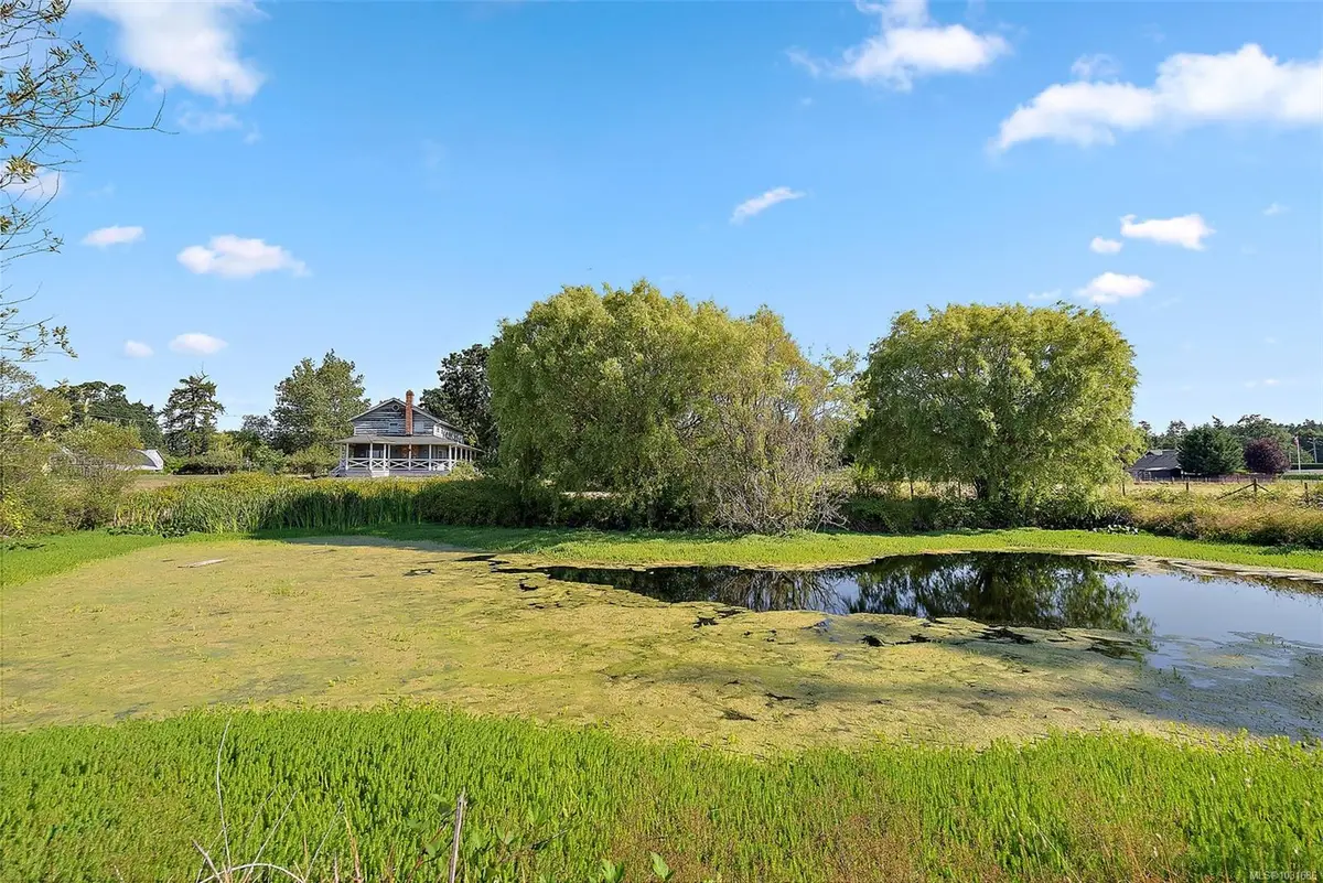 10650 West Saanich Rd, North Saanich BC V8L 5L6