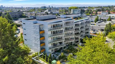 881 Short St # 603, Saanich BC V8X 0B7