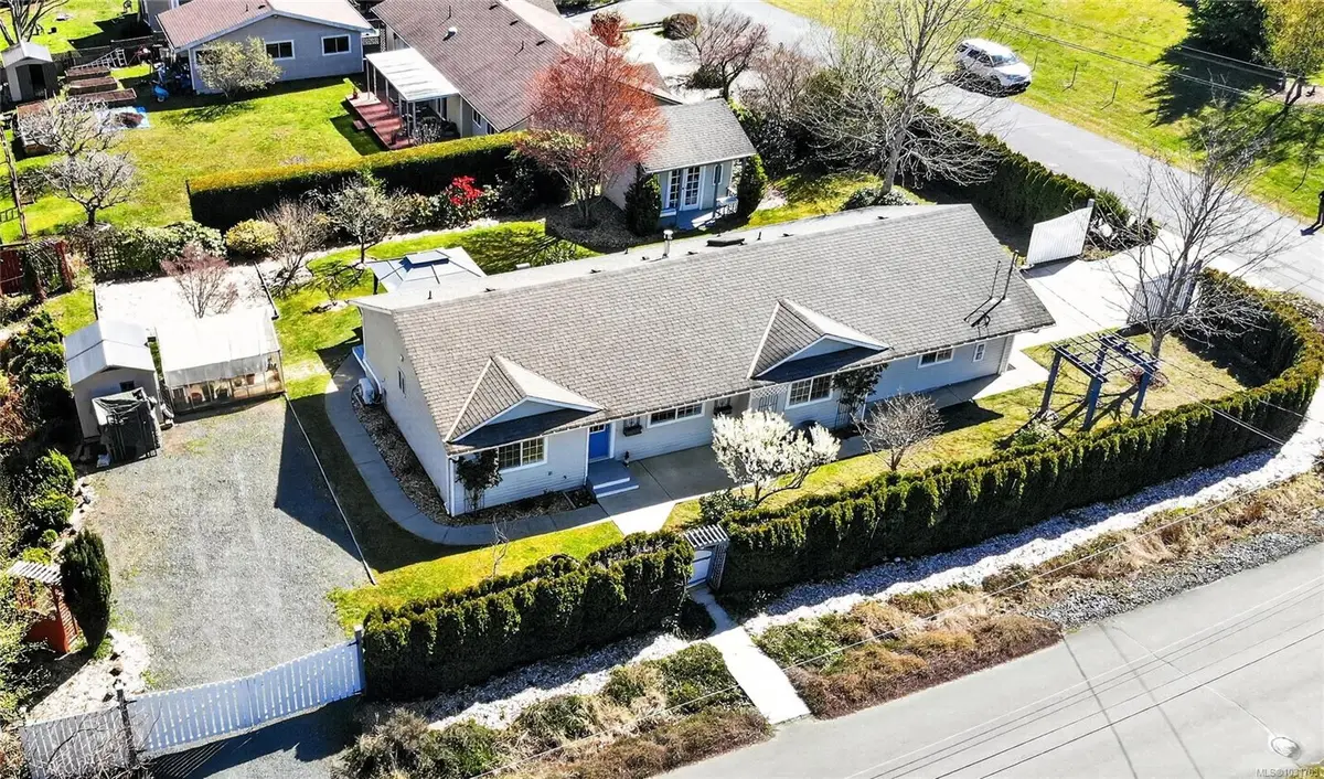 4521 Sunwood Pl, Bowser BC V0R 1G0