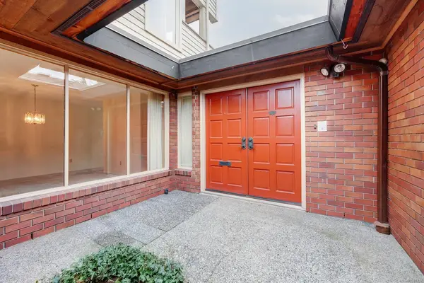 2345 Cedar Hill Cross Rd # 159, Oak Bay BC V8P 5H9