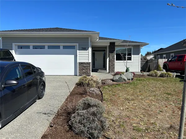 708 Sitka St, Campbell River BC V9W 2C3