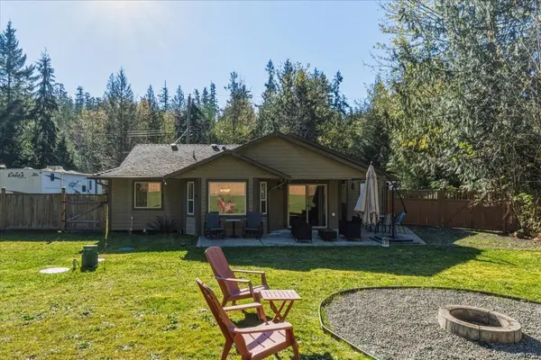1765 Cameron Cres, Qualicum Beach BC V9K 2S3
