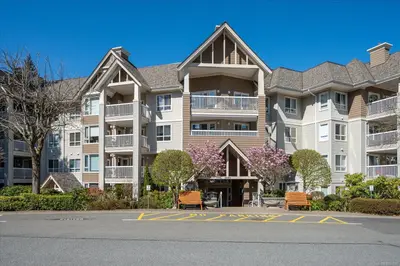 5685 Edgewater Lane # 402, Nanaimo BC V9T 6K3