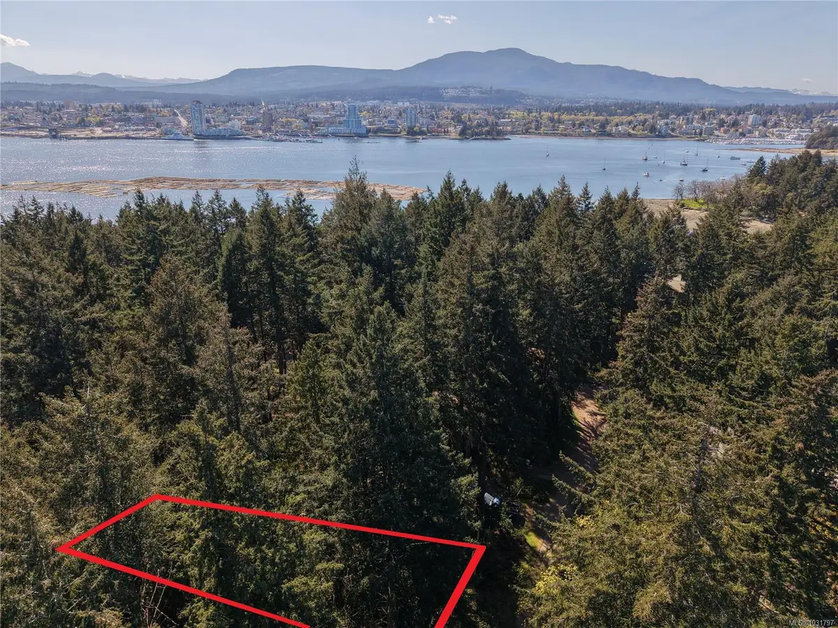 11 Pirate Pl, Protection Island BC V9R 6R1
