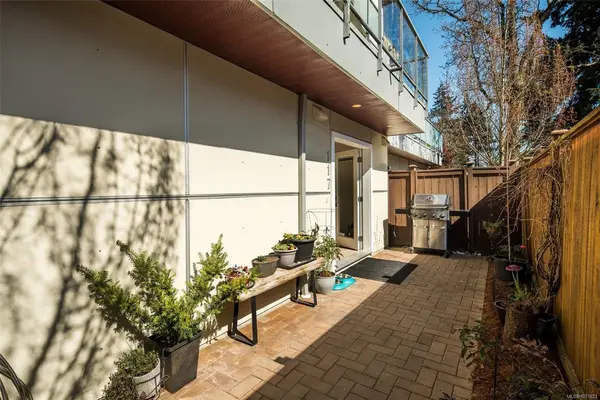 2737 Jacklin Rd # 117, Langford BC V9B 3X7