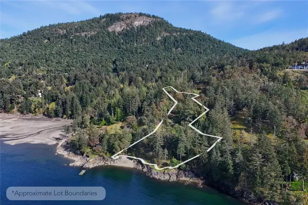 138 Narrows West Rd, Salt Spring BC V8K 0A3