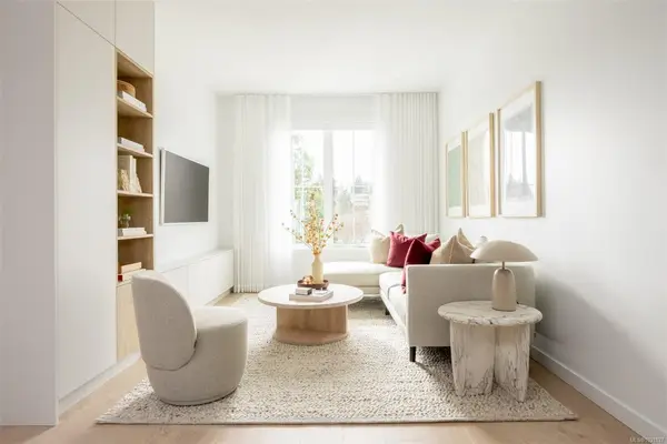 630 Gorge Rd W, Saanich BC V9A 1N5