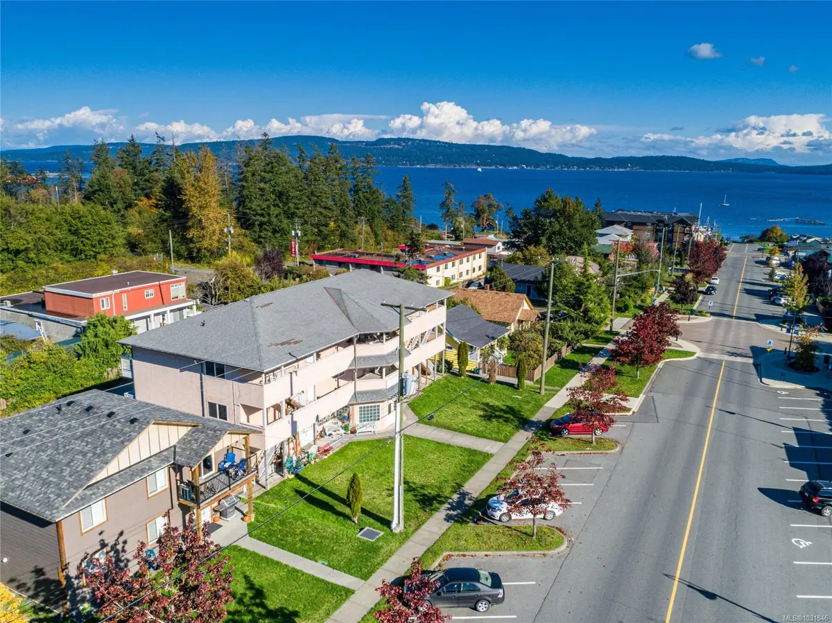1587 Joan Ave #1, Crofton BC V0R 1R0
