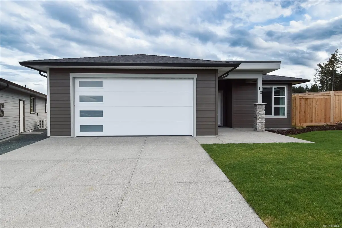 457 Arizona Dr #13, Campbell River BC V9H 0E4