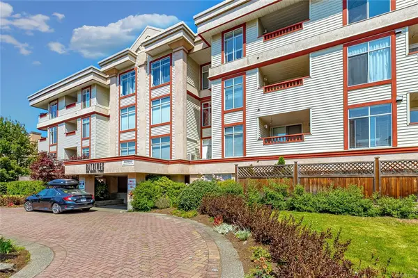 2511 Quadra St # 304, Victoria BC V8T 4E1