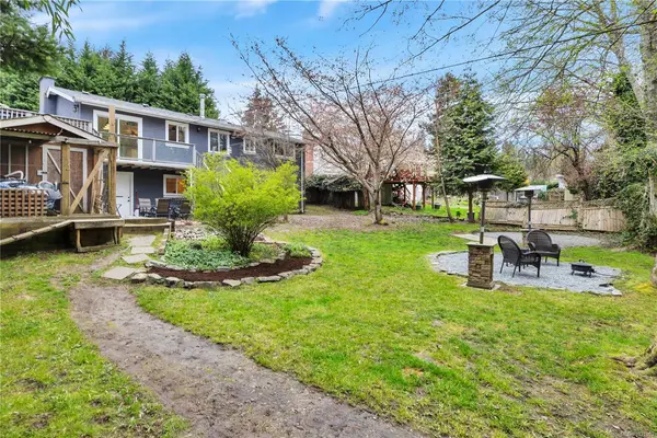 3424 Hammond Bay Rd, Nanaimo BC V9T 1E6