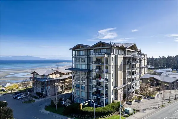 194 Beachside Dr # 206, Parksville BC V9P 0B1