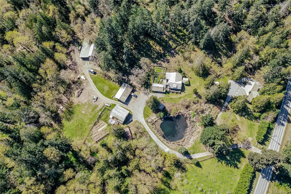 1671 Fulford-Ganges Rd, Salt Spring BC V8K 2A8