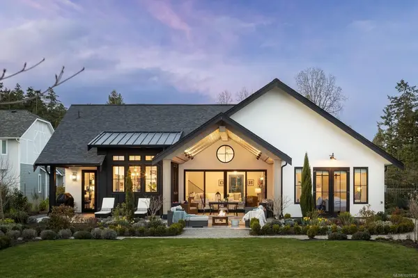 839 Clayton Rd, North Saanich BC V8L 5M3