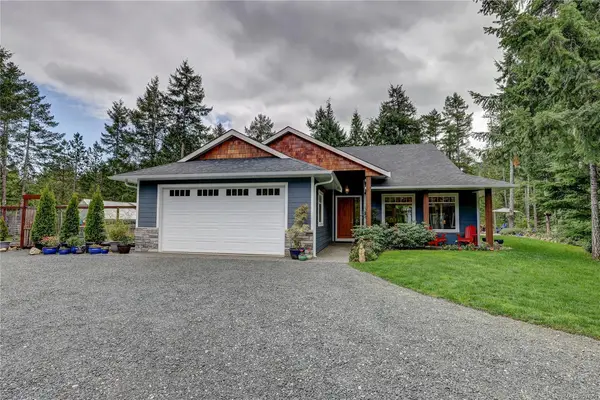 1868 Galvin Pl, Qualicum Beach BC V9K 2L7