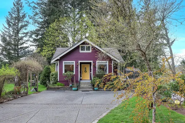 325 Harmston Ave, Courtenay BC V9N 2X1