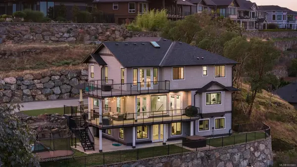 1414 Grand Forest Close, Langford BC V9B 0L2 - 7 bed, 6.0 bath in Langford