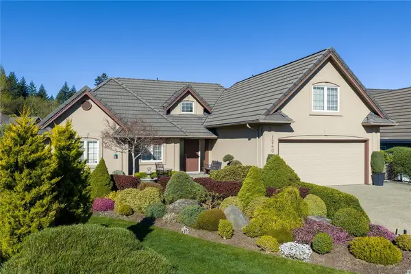 1240 Prestwick Pl, French Creek BC V9P 2W2 - 3 bed, 3.0 bath in French Creek