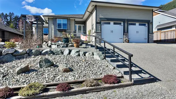 434 Mountain View Dr, Lake Cowichan BC V0R 2G1