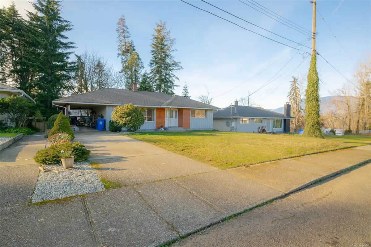 3988 3rd Ave, Port Alberni BC V9Y 4G2