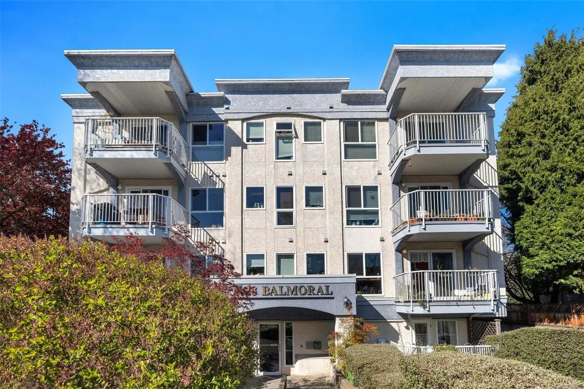 1028 Balmoral Rd # 206, Victoria BC V8T 1A8