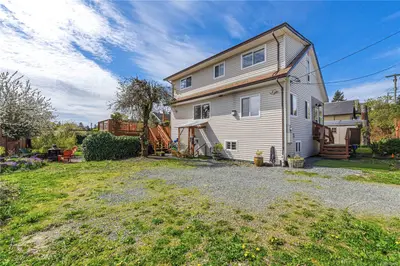 245 Sabiston St, Nanaimo BC V9R 1M4
