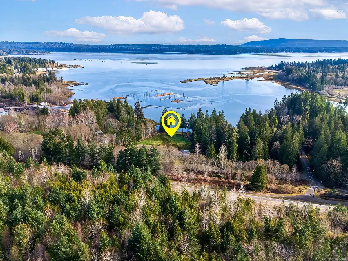 8460 Penny Lane, Fanny Bay BC V0R 1W0