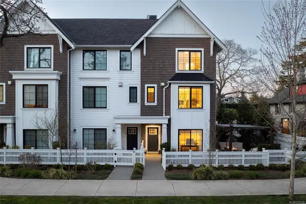 1810 Kings Rd # 11, Saanich BC V8R 2P3