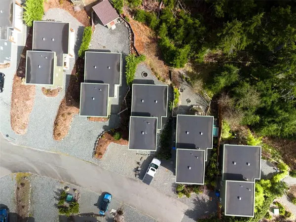 9327 Lake Trail Pl, Lake Cowichan BC V0R 2G0