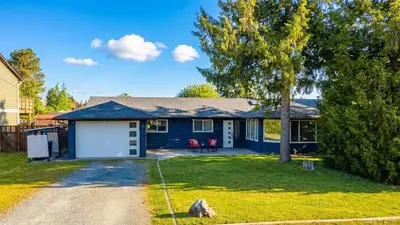 151 Cooper Pl, Parksville BC V9P 1M4