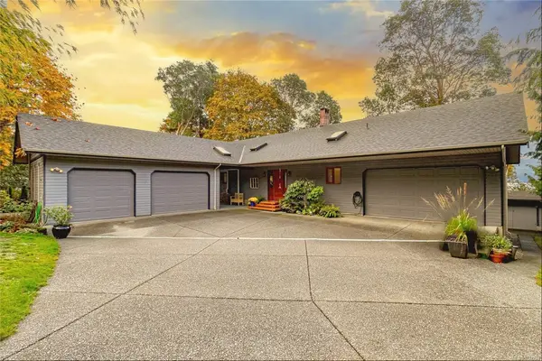 10662 Alder Cres, Youbou BC V0R 3E0 - 3 bed, 3.0 bath in Youbou