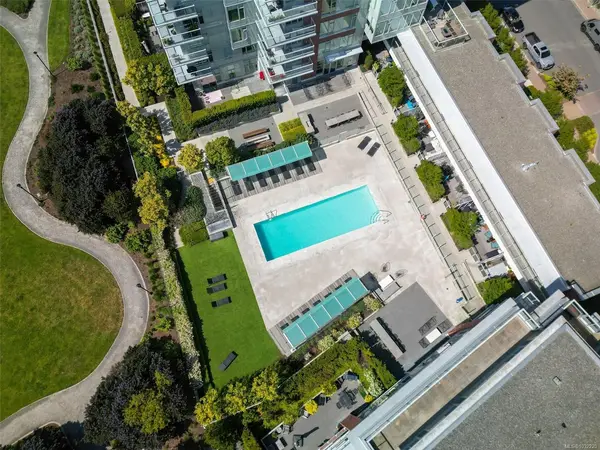 70 Saghalie Rd # 103, Victoria BC V9A 0G9