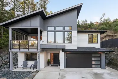 7315 Aulds Rd, Lantzville BC V0R 2H0