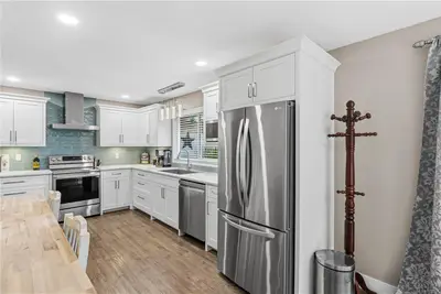 750 Bradbury Ave, Parksville BC V9P 1B8