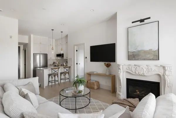 1335 Bear Mountain Pkwy # 403, Langford BC V9B 6T9