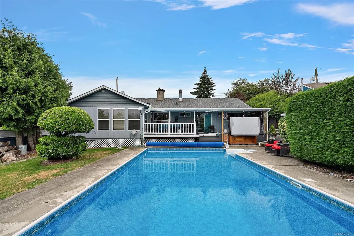 1573 Charlotte St, Crofton BC V0R 1R0