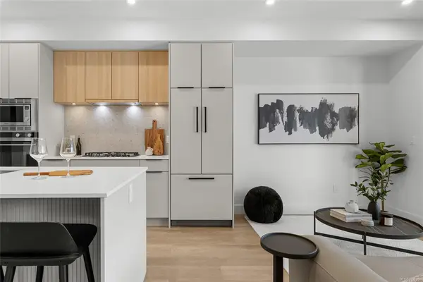 2341 Bear Mountain Pkwy # 305, Langford BC V9B 6V1