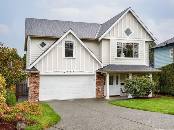 4205 Oakview Pl, Saanich BC V8N 6M7