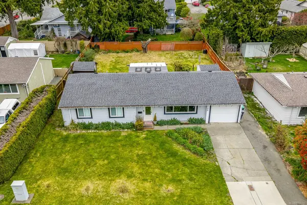 2188 Noel Ave, Comox BC V9M 1J4