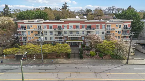 1371 Hillside Ave # 211, Victoria BC V8T 2B3